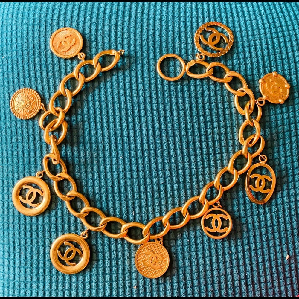 Chanel charm chain belt remnants vintage gold